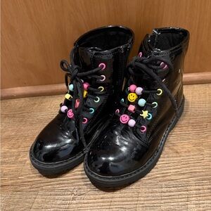 ✨ Girls Black Patent Combat Boots – Beaded Laces – The Children’s Place ✨